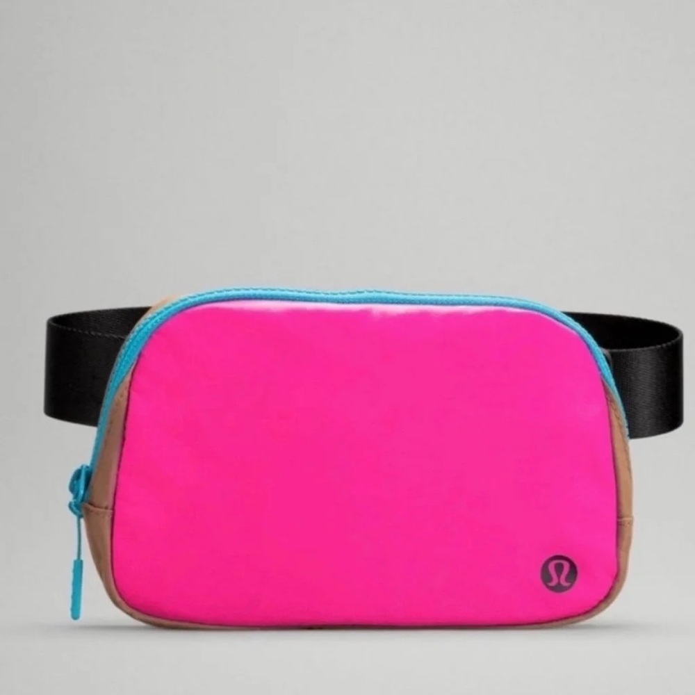 Lululemon Everywhere Belt Bag - Sonic Pink Cacao & Black